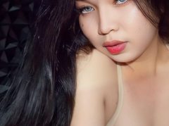LexieMartinTs - shemale with black hair webcam at ImLive
