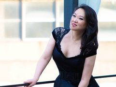 BeautyIzumii - female with black hair and  big tits webcam at LiveJasmin