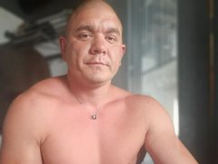 LightRodger - male webcam at ImLive