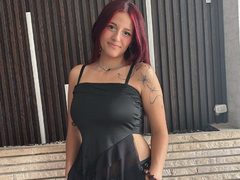 LiilyMoonn - female with red hair webcam at ImLive