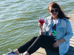 LillianSunny - female with red hair and  small tits webcam at ImLive