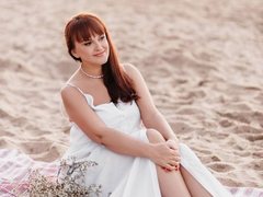 LillianSunny - female with red hair and  small tits webcam at ImLive