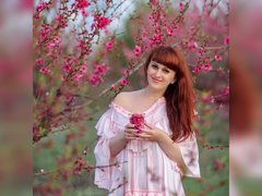 LillianSunny - female with red hair and  small tits webcam at ImLive