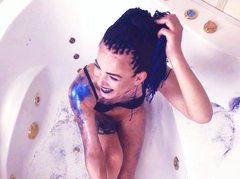 Lily_Daviss - blond female with  small tits webcam at ImLive
