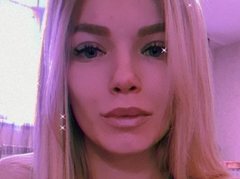Lily_Daviss - blond female with  small tits webcam at ImLive