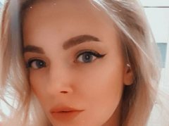 Lily_Daviss - blond female with  small tits webcam at ImLive