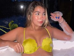 Lily_Hudson - blond female webcam at ImLive