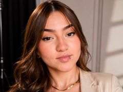 Lily_West from ImLive