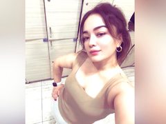 LinaHoty - blond female webcam at ImLive