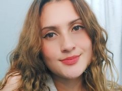 LindaThomsonX - female with brown hair webcam at xLoveCam