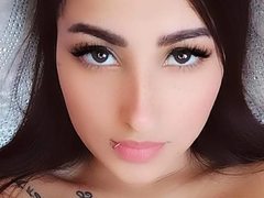 LisaNahyan from xLoveCam