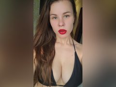 LissaJoes - female with brown hair and  small tits webcam at ImLive