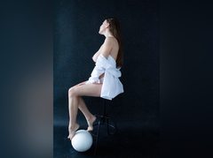 LissaJoes - female with brown hair and  small tits webcam at ImLive