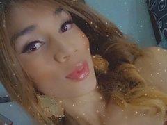 DOLCENOIR - shemale with black hair and  small tits webcam at ImLive