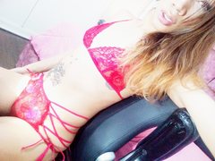 DOLCENOIR - shemale with black hair and  small tits webcam at ImLive