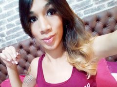 DOLCENOIR - shemale with black hair and  small tits webcam at ImLive