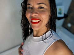 LizethBels1 - female with brown hair and  small tits webcam at ImLive