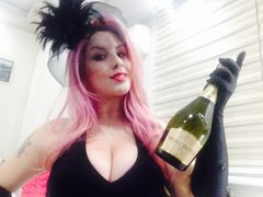 LolaDeVille24 - female with red hair and  big tits webcam at ImLive