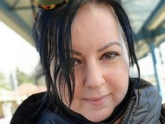 LollaGreate_ - female with black hair and  big tits webcam at ImLive