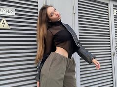 LoriKiss - female with brown hair and  small tits webcam at ImLive