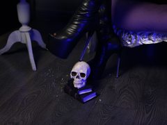 LorraineMoon - female with black hair and  big tits webcam at LiveJasmin