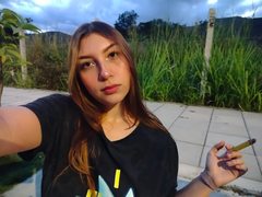 Loren420 - female with  small tits webcam at ImLive