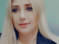 lovewithyouuuu - female webcam at ImLive