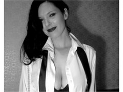 LucyVioletts from ImLive