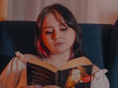 LunaLise - female with brown hair and  big tits webcam at LiveJasmin