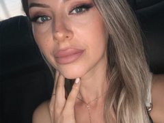 Lusciousss from ImLive