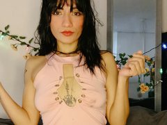 lunaxcepeda98 - female with black hair and  small tits webcam at ImLive