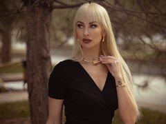 MadameMila - blond female webcam at ImLive