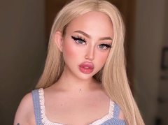 Mae_Barbie - blond female with  big tits webcam at ImLive