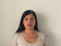 Mafer66 - female with black hair webcam at ImLive