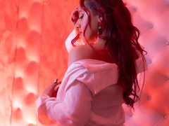 MaggyQueen3xx - female with black hair webcam at ImLive