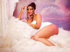 MaiaBailey - female with brown hair and  small tits webcam at ImLive