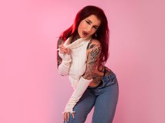 MallorieFoxx - female with brown hair and  big tits webcam at ImLive