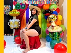 MaraCruzz - female with brown hair and  small tits webcam at ImLive