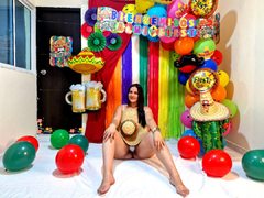 MaraCruzz - female with brown hair and  small tits webcam at ImLive