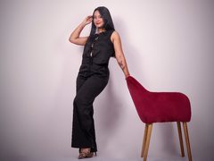 MariamCollins - female with black hair webcam at ImLive