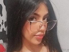 MarianaCross - female with black hair and  small tits webcam at ImLive