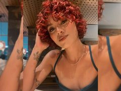 MartinaCurlss - female with red hair webcam at ImLive