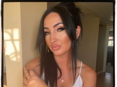 MaryTia - female with black hair webcam at ImLive