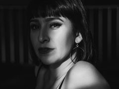 MatElenore - female with brown hair and  small tits webcam at xLoveCam