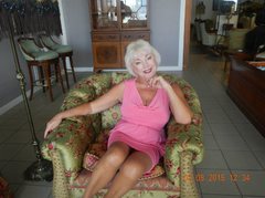 SexxyMature1 - blond female with  big tits webcam at LiveJasmin