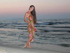 PlayfulCaty from xLoveCam