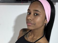 madihlove303a from ImLive