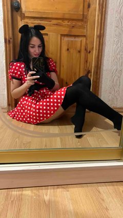 malikriss - female with black hair and  small tits webcam at ImLive