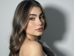 mariaajulissa - blond female with  big tits webcam at ImLive