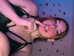 Meghanwhite - female with red hair and  small tits webcam at ImLive